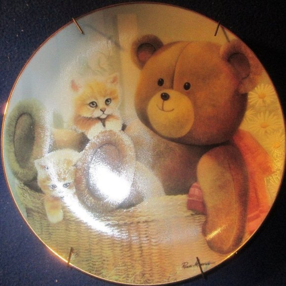 A STUFFED FRIEND" Cat Collector Plate Ruane Manning DANBURY MINT - Picture 1 of 2